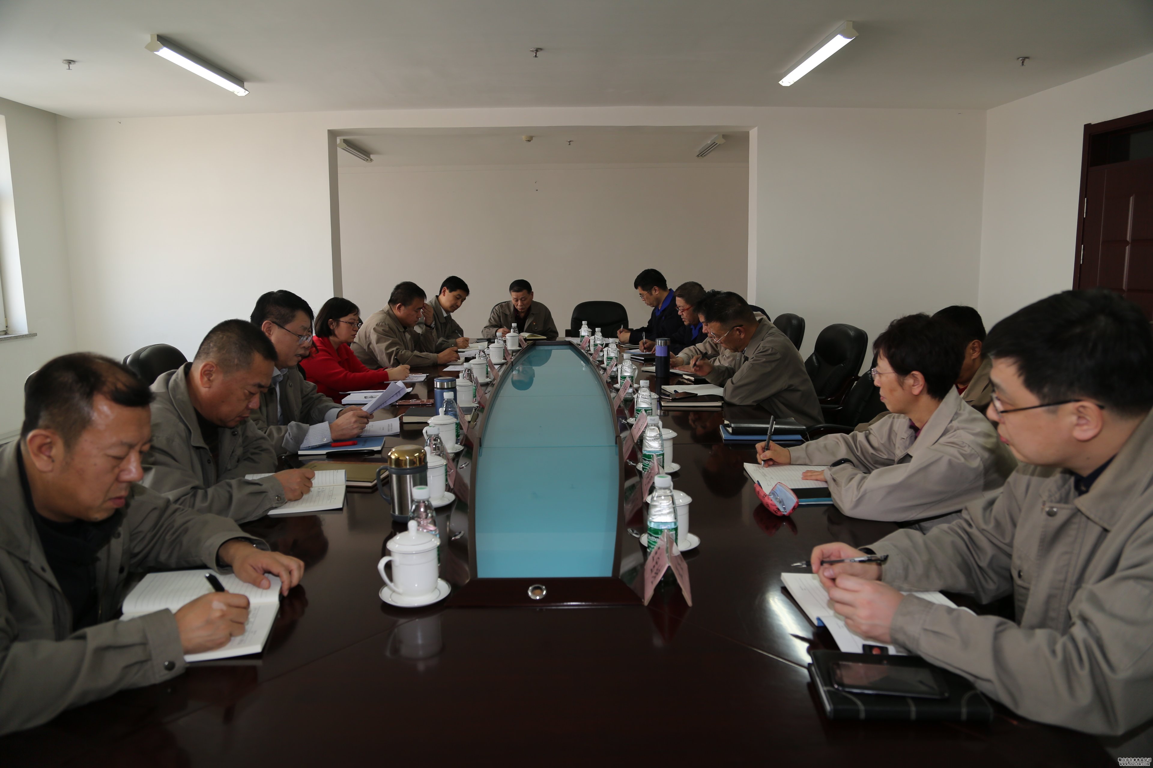 水務(wù)集團(tuán)籌備組召開(kāi)專題民主生活會(huì) 